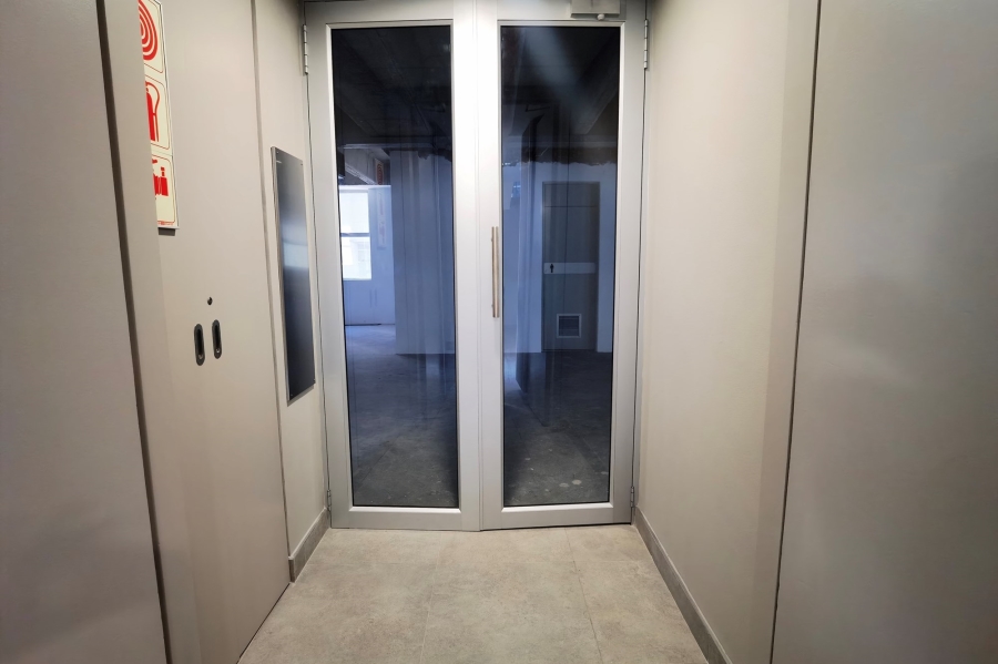 To Let commercial Property for Rent in Rondebosch Western Cape